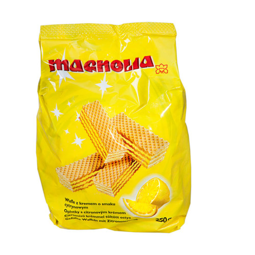 Wafers with lemon flavoured filling in a bag