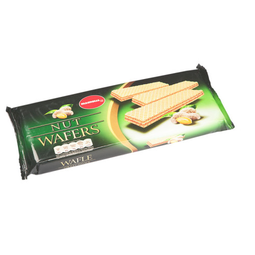 Wafers with peanut filling